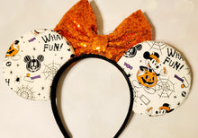 Load image into Gallery viewer, Mickey pumpkin Halloween ears