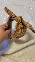 Load image into Gallery viewer, Gingerbread men knotty headband
